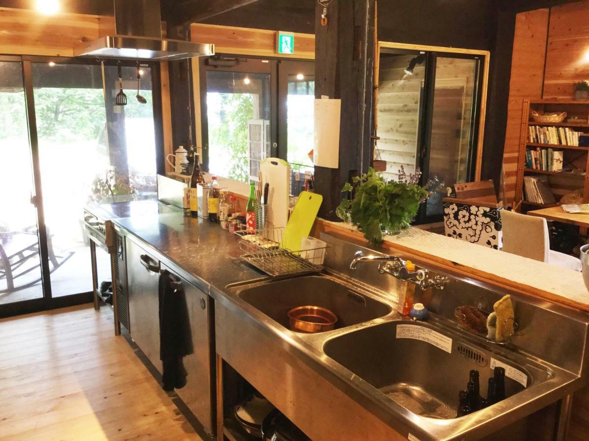 Guesthouse Kazura Nanto Екстериор снимка